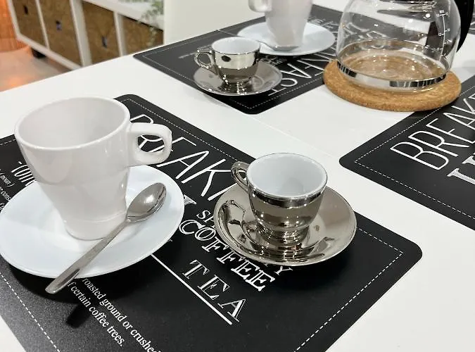 Paseo Maritimo 27 푸엔히롤라