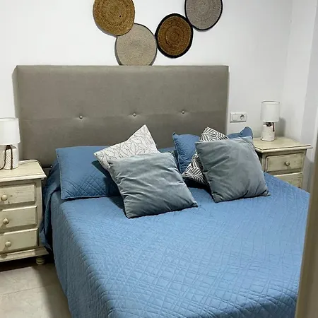 Paseo Maritimo 27 فوينخيرولا